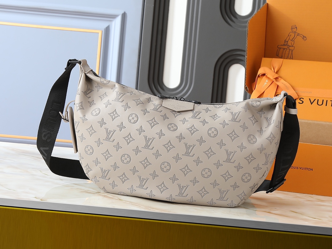 Louis Vuitton LV Classic Handbag Premium Canvas Model M24611 Shoulder Strap Business Casual New Arrival